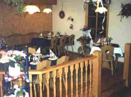 Hotel Restaurant Zur Krone Obersuhl Extérieur photo